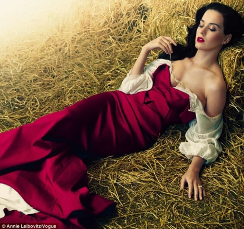 Katy Perry poprvé pro Vogue prozradila, jaké bylo její nevydařené manželství s komikem Russellem Brandem.