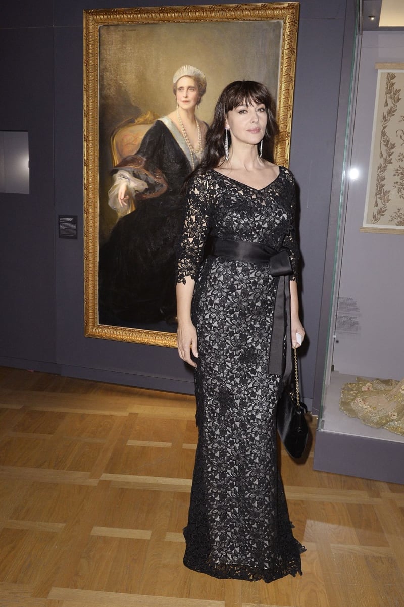 Herečka Monica Bellucci v luxusní robě