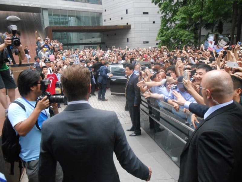 Davida Beckhama vítaly v Pekingu tisíce fanoušků