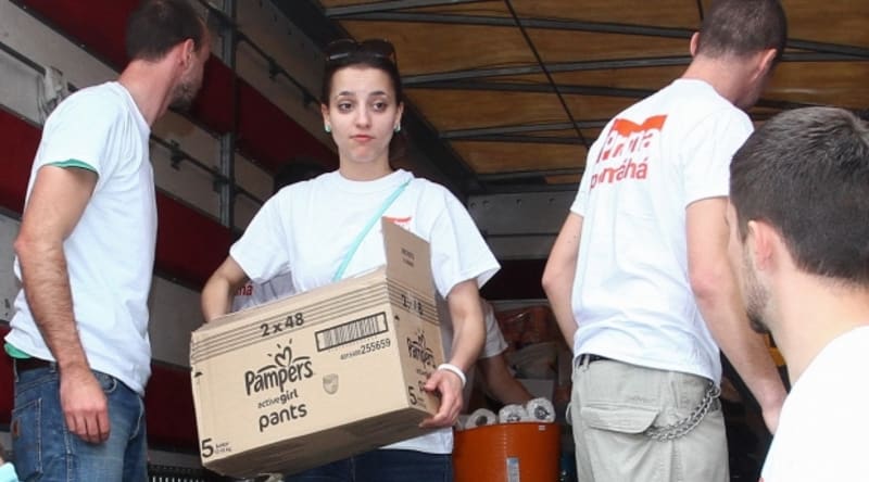 Herečka Petra Horváthová jako dobrovolnice pomáhala v zatopených oblastech
