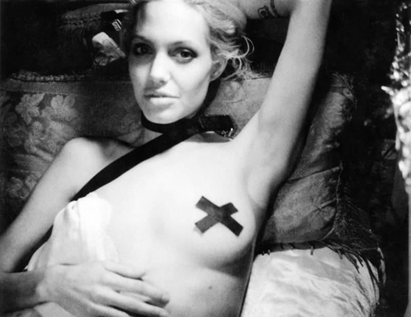 Angelina Jolie si nechala odstranit prsa