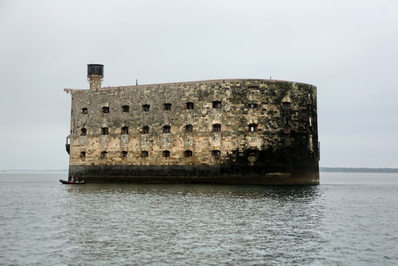 Pevnost Boyard se nachází u západního pobřeží Francie