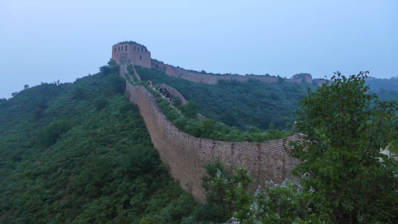 Divoké části Veké čínské zdi jsou působivé