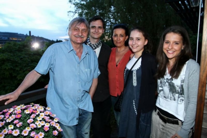 Pavel Soukup se svou ženou - herečkou Isabelou Siegelovou a dcerami Pamelou a Patricií