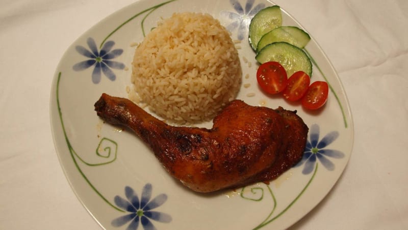 Prostřeno: Pečené medové kuře s rýží