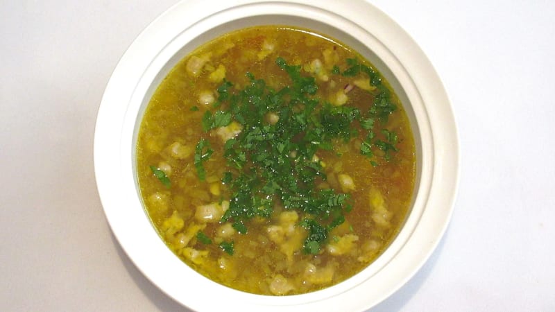 Prostřeno: Zeleninová polievka s drožďovými haluškami