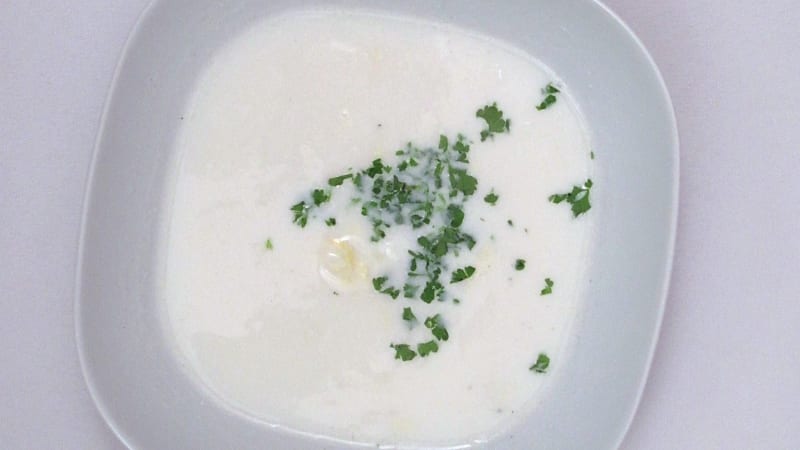 Prostřeno: Bílá polévka