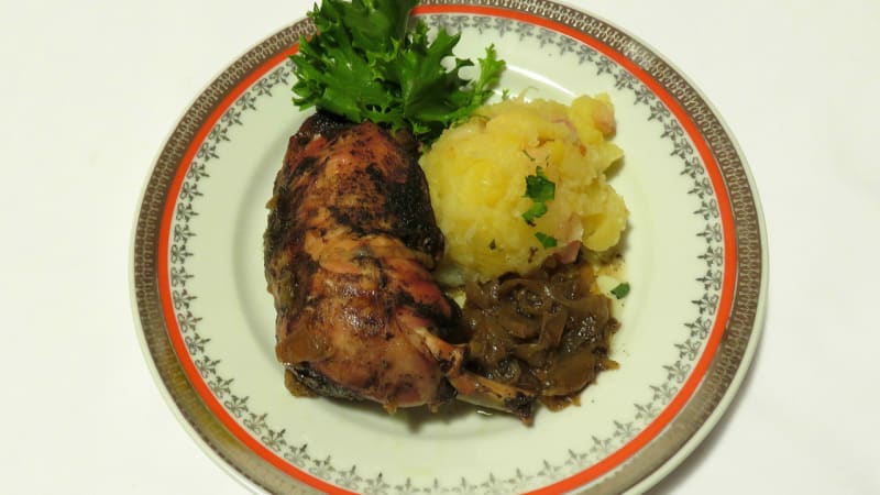 Prostřeno: Kuře na pepři se šťouchaným bramborem