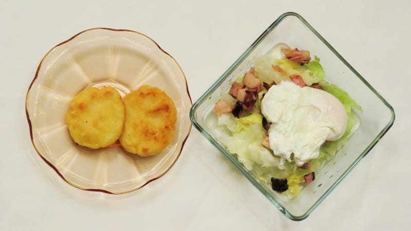 Prostřeno: Selský salát podle Pohlreicha, bramborové dukátky