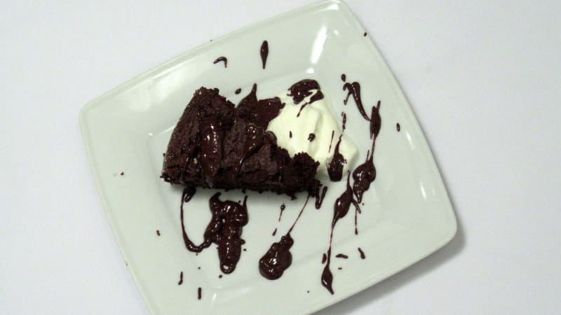 Prostřeno: Čokoládový dort z červené řepy