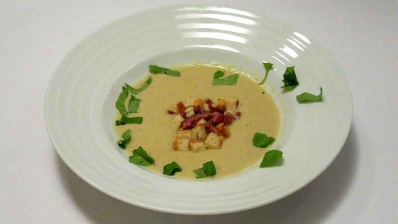 Prostřeno: Pórková polévka s krutony