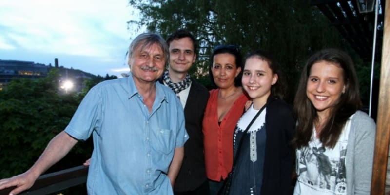 Pavel Soukup s rodinou na večírku na závěru minulé řady Cest domů