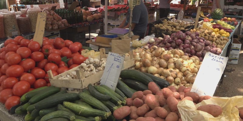 Štáb CNN Prima NEWS v Chorvatsku zjišťoval ceny v supermarketech i na trzích.
