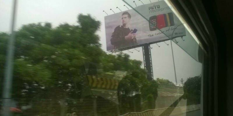 Antonín Beránek na plakátech po celé Indonésii