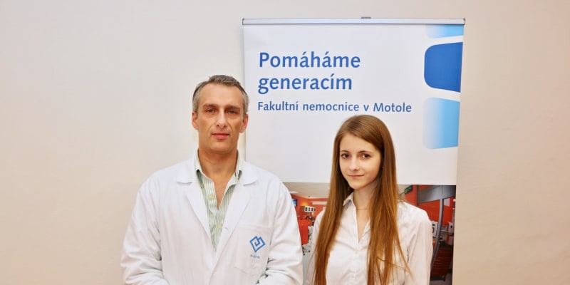 Natálie Hejlová a prof. Jan Štulík, Klinika spondylochirurgie
