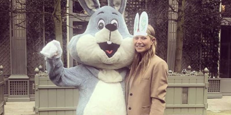 Gwyneth Paltrow si zas užívala se zajíčkem...