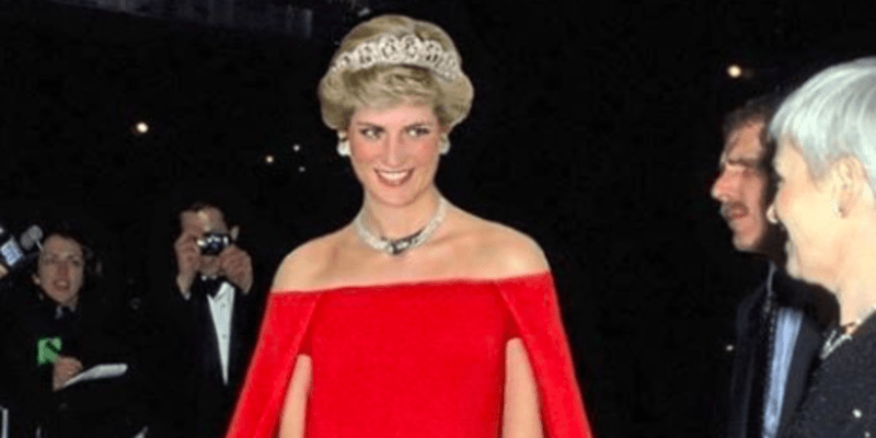 Princezna Diana zemřela při tragické autonehodě v Paříži v roce 1997.