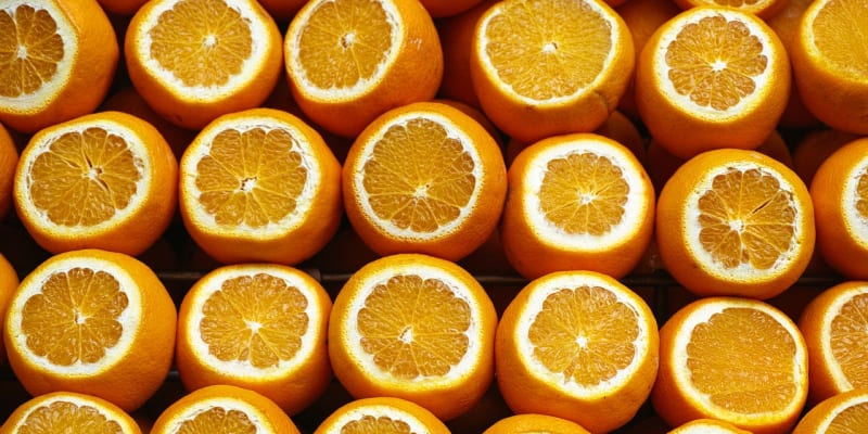 Pomeranče pomáhají například při srážení teploty.