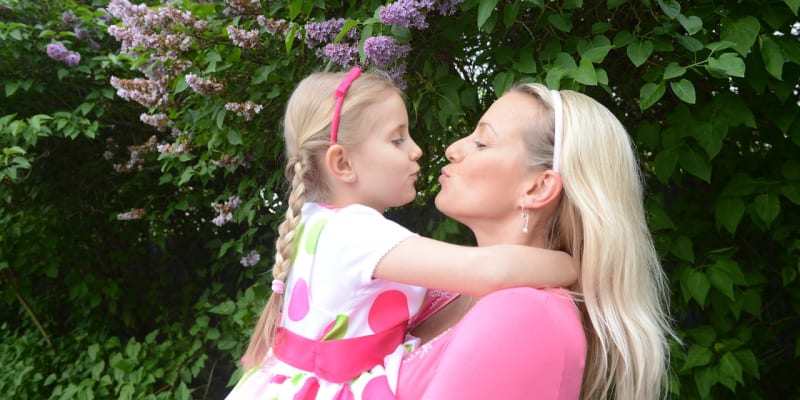 Prvomájový polibek si Tereza nenechala ujít a dostala krásnou pusu od dcery Emilly Ann