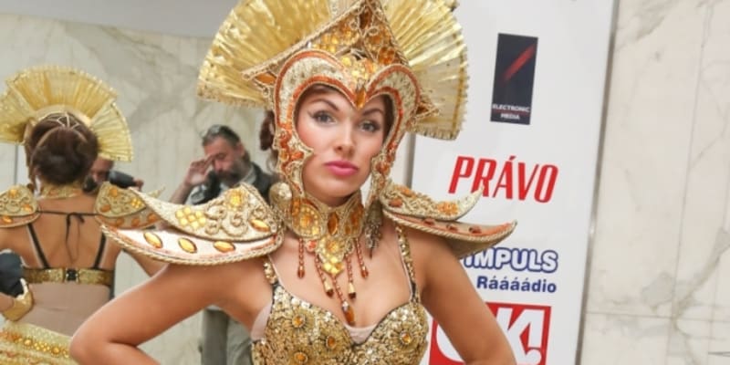 Kamila Nývltová v sexy kostýmu