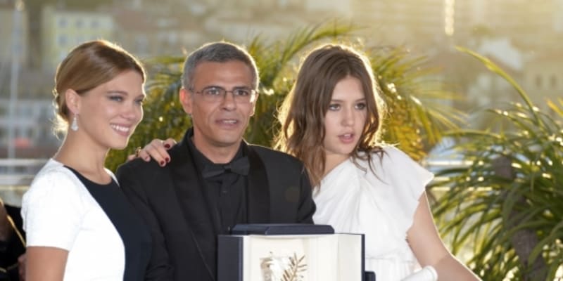 Vítězové Zlaté palmy za film La Vie d'Adéle: Lea Seydoux, Abdellatif Kechiche, Adele Exarchopoulos (zleva)