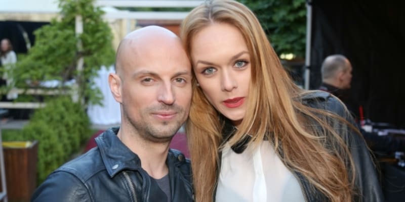 Do Žlutých lázní se přišla podívat i modelka a herečka Dominika Kadlčková a stylista Filip Vaněk
