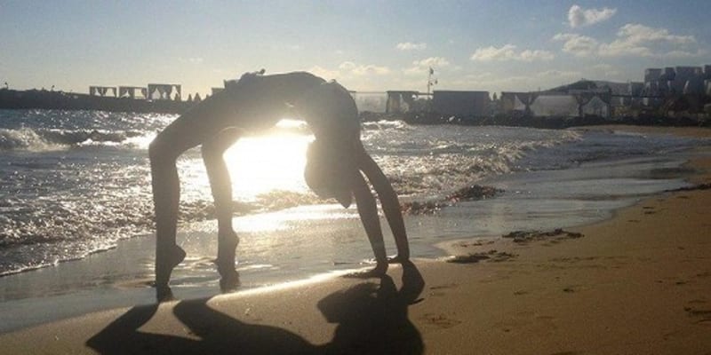 Krásky cvičí na pláži - Tereza Chlebovská