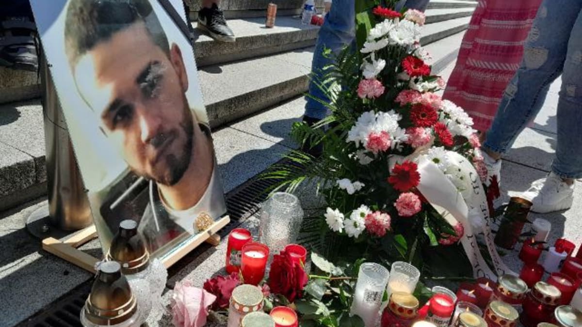 Pietní akce za zabitého Roma v Brně