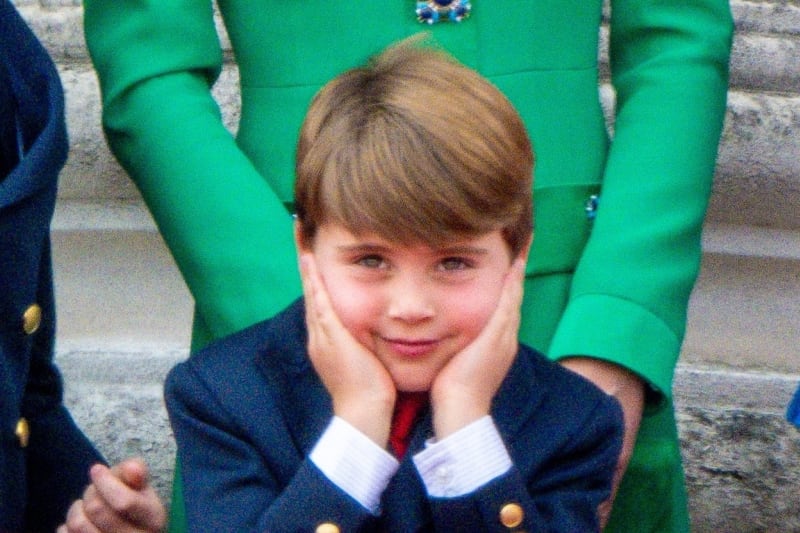 Princ Louis je na královských akcích často znuděný.