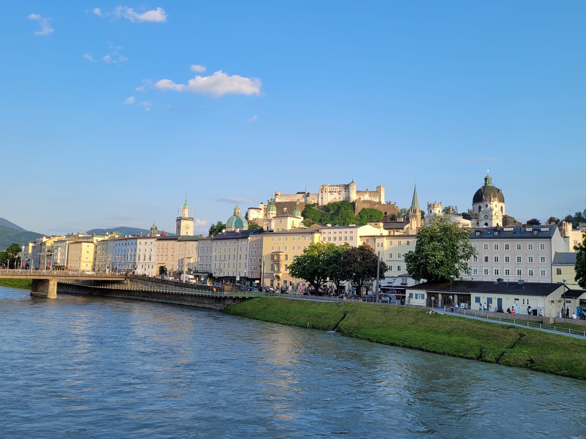 Salzburg leží na řece Salzach.