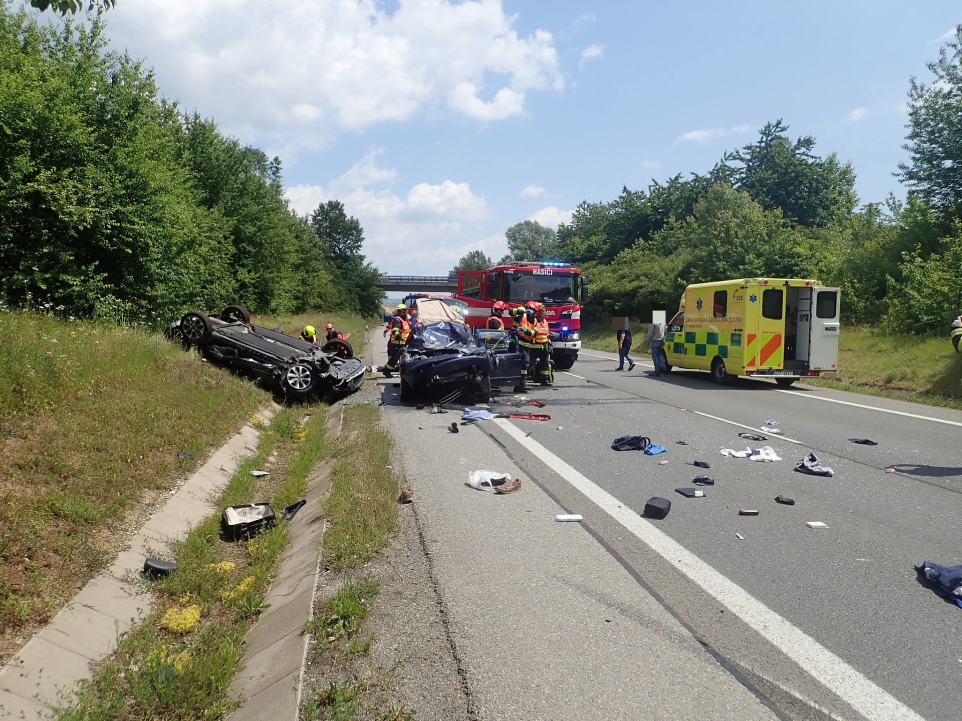 Dopravní nehoda na silnici E50 u obce Zlechov na Uherskohradišťsku