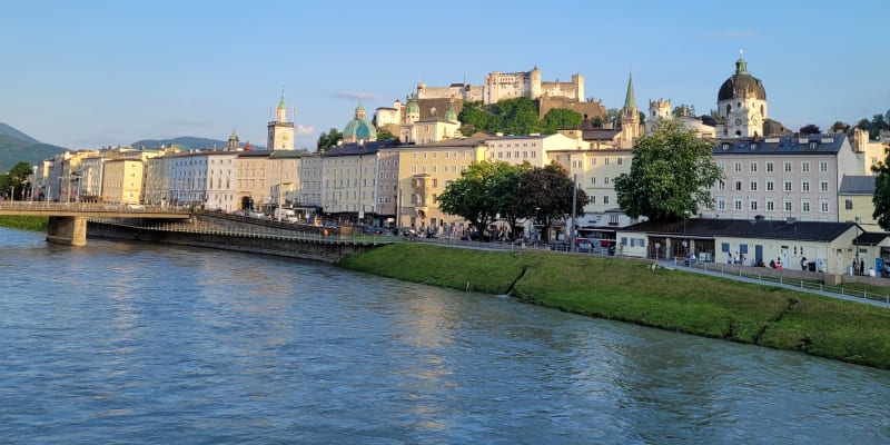 Salzburg leží na řece Salzach.