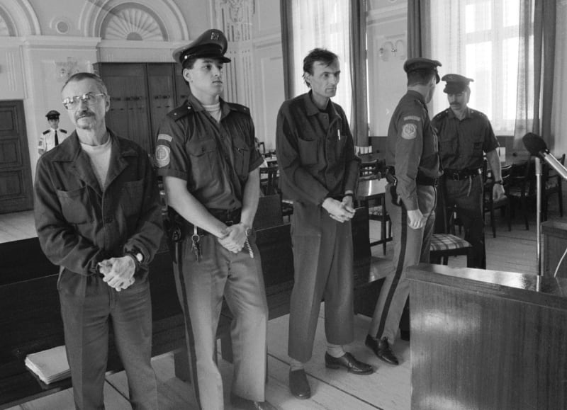 Josef Kott v devadesátých letech u soudu