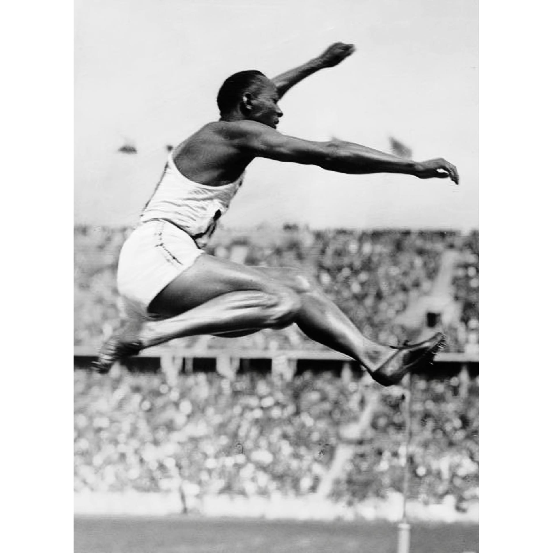 Na olympiádě pořádané nacisty v roce 1936 v Berlíně nazul černošský superatlet Jesse Owens obuv z továrny bratrů Dasslerových... A odvezl si čtyři zlaté medaile.