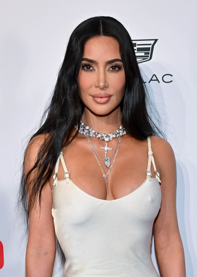 Kim Kardashian je sexy a svých předností umí náležitě využít. 