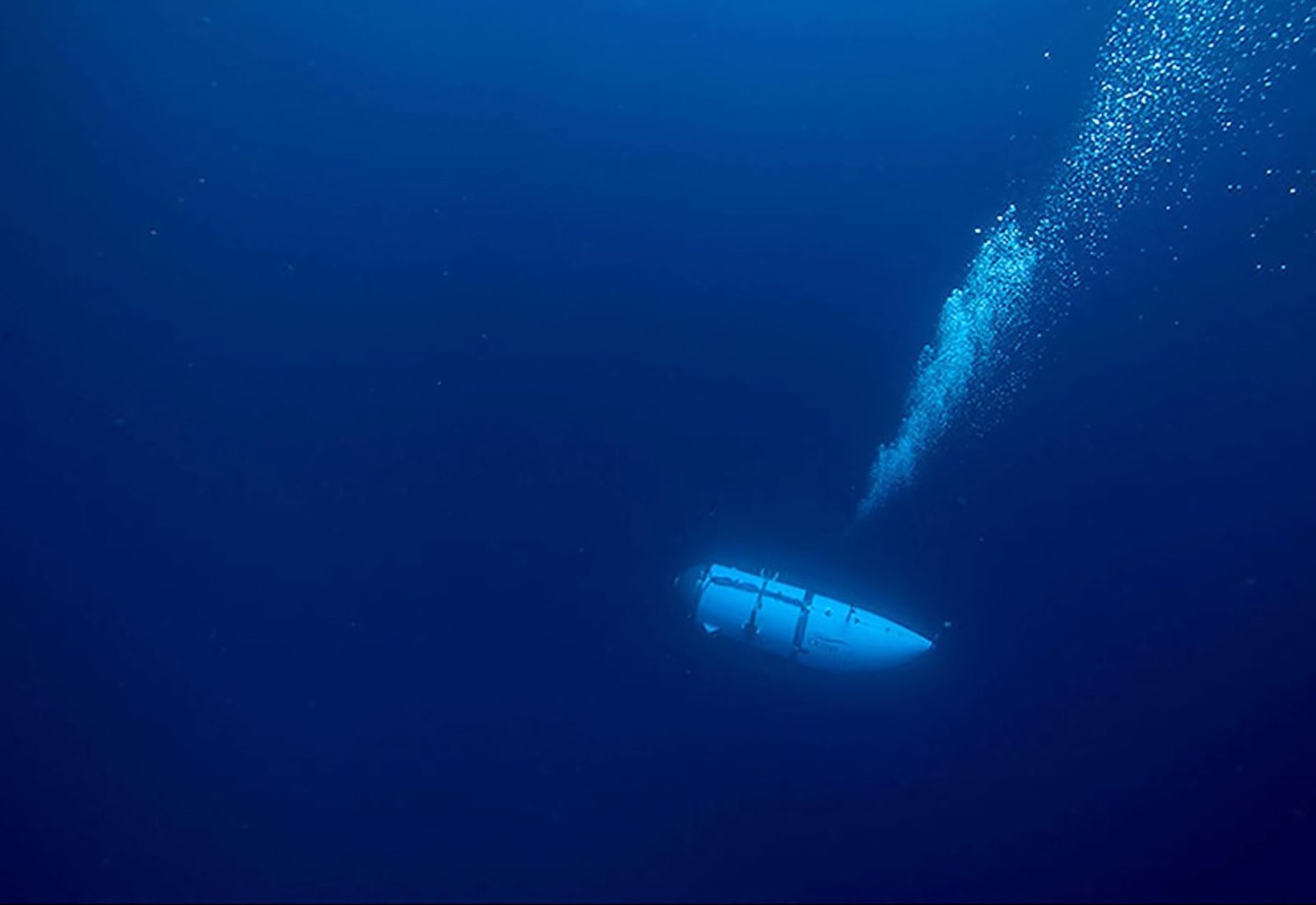 Ponorka Titan společnosti OceanGate Expeditions během klesání k mořskému dnu
