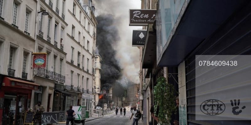 Výbuch v Paříži poničil domy. 