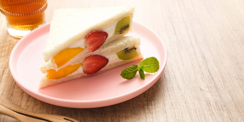 Japonský ovocný sendvič Sando se šlehačkou