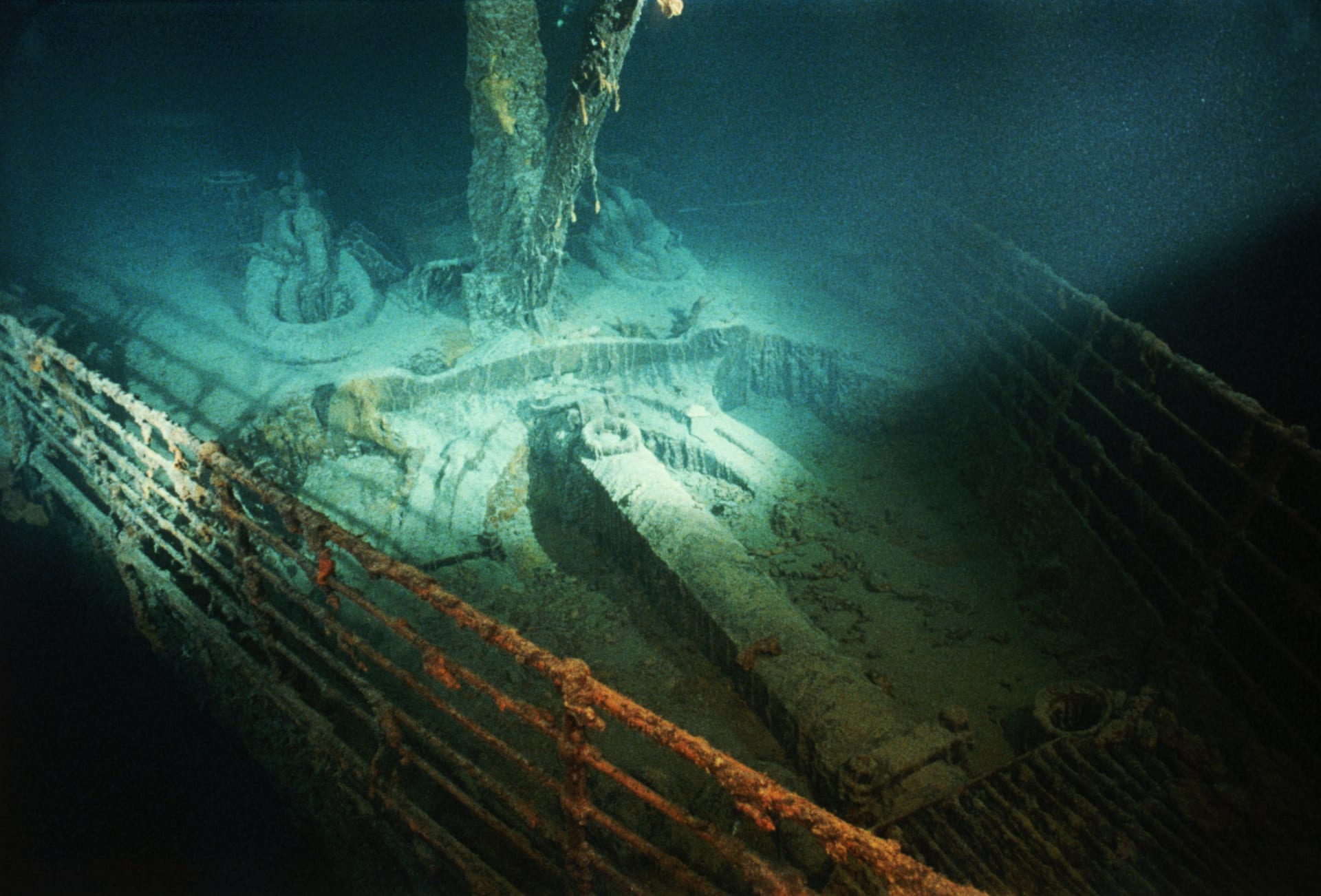 Vrak Titaniku na mořském dně, při jeho ztroskotání zahynulo více než 1 500 lidí.