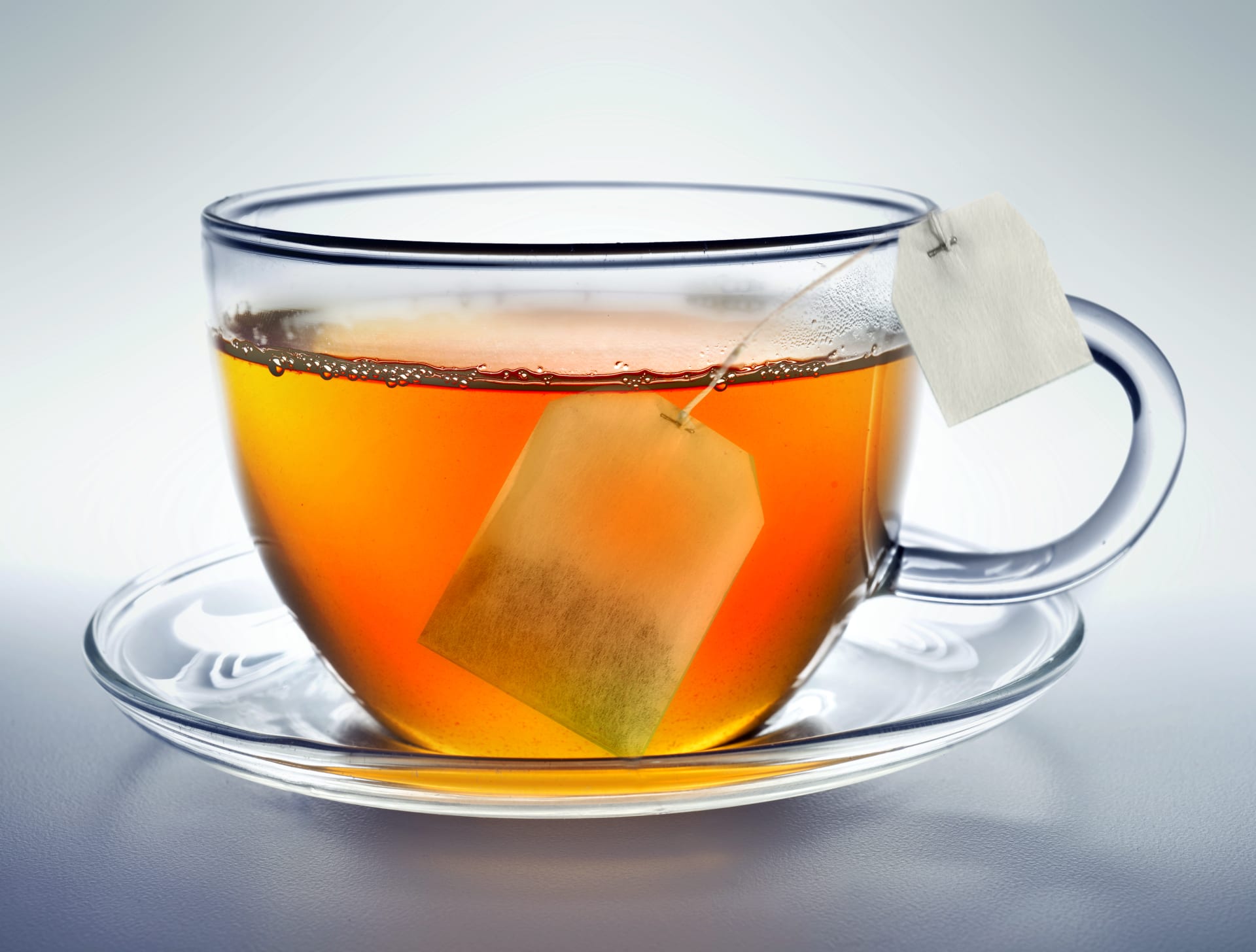 Vědci zkoumají, zda plastové částečky uvolňované z čajových sáčků škodí lidskému zdraví (ilustrační foto)