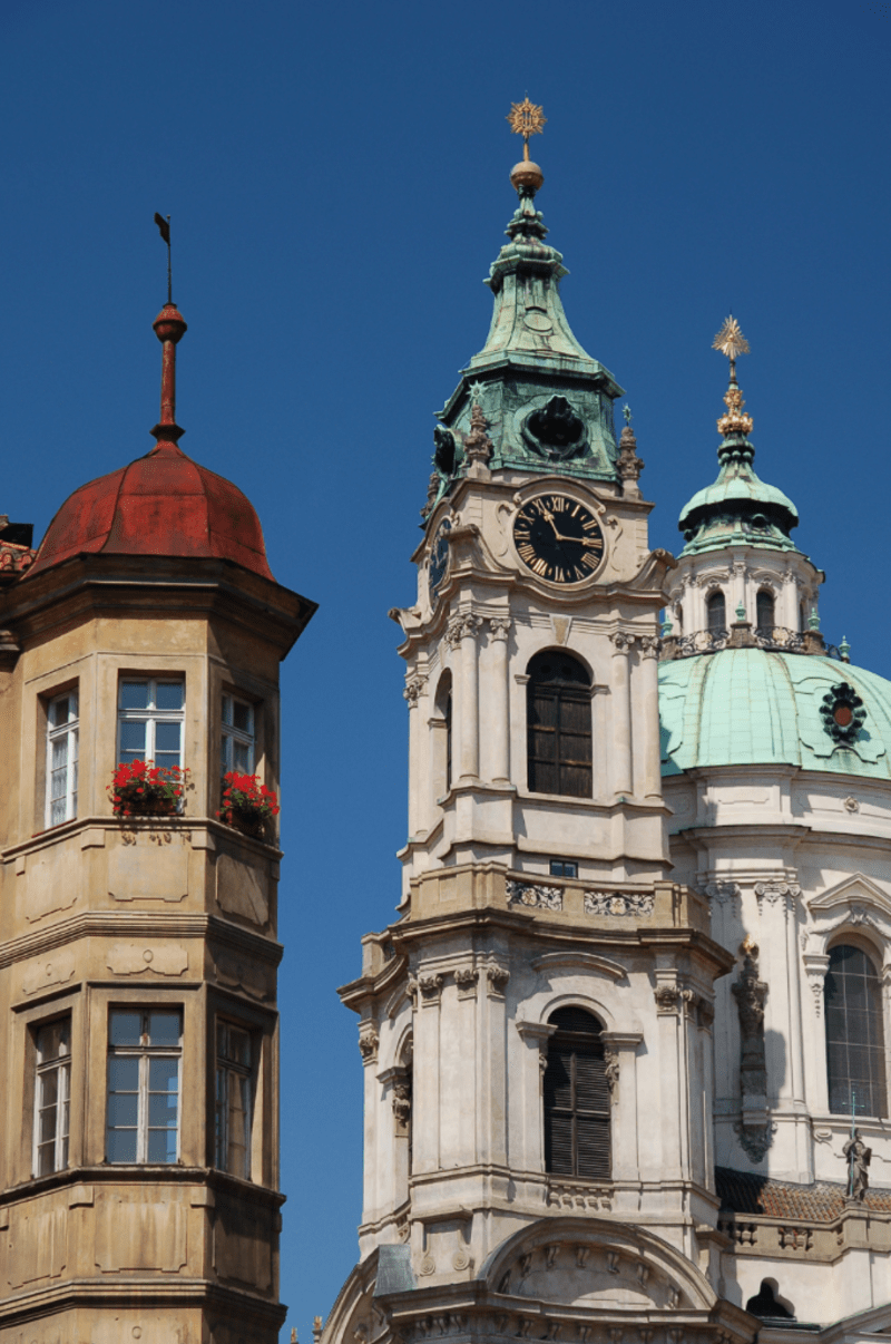Mikulášská věž nabízí výhled na nejkrásnější části Prahy.