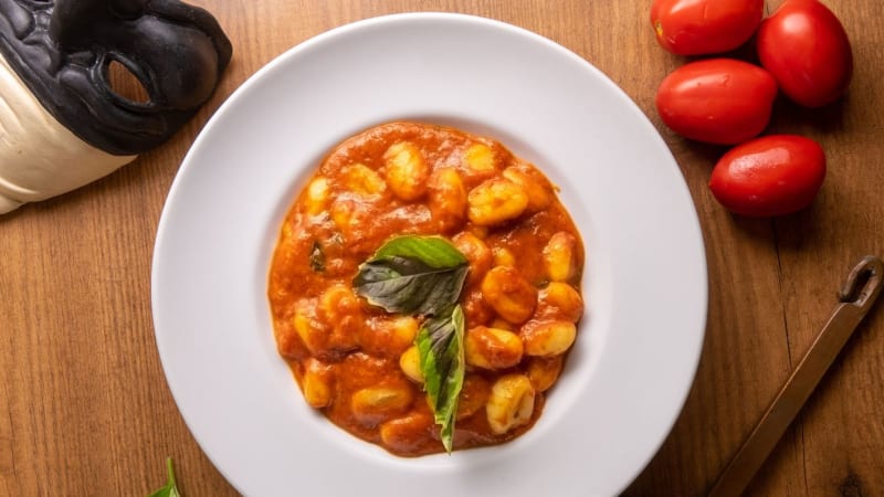 Gnocchi alla Sorrentina – domácí bramborové noky s rajčatovou omáčkou a mozzarellou podle Pasta Queen 