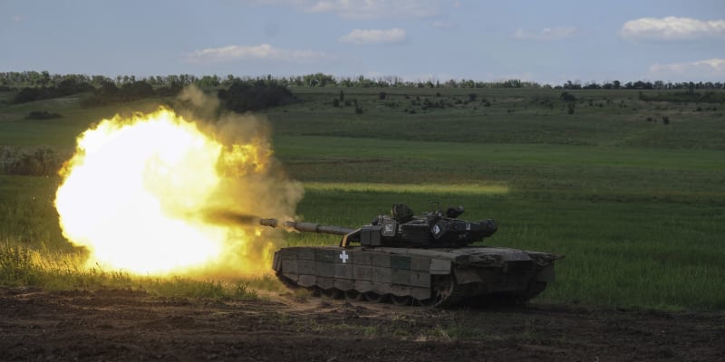 Ukrajinský tank během bojů s ruskými jednotkami