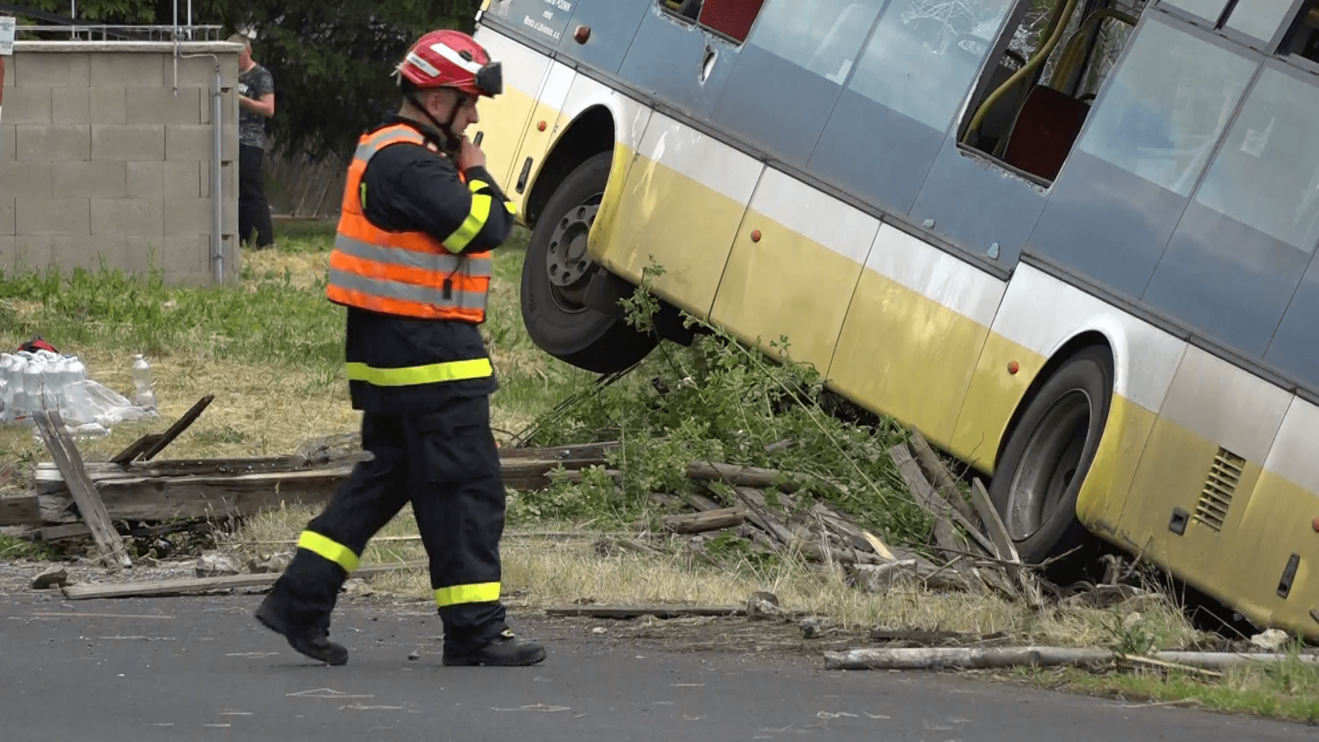 Příčinou nehody autobusu v Litvínově měl být mikrospánek.