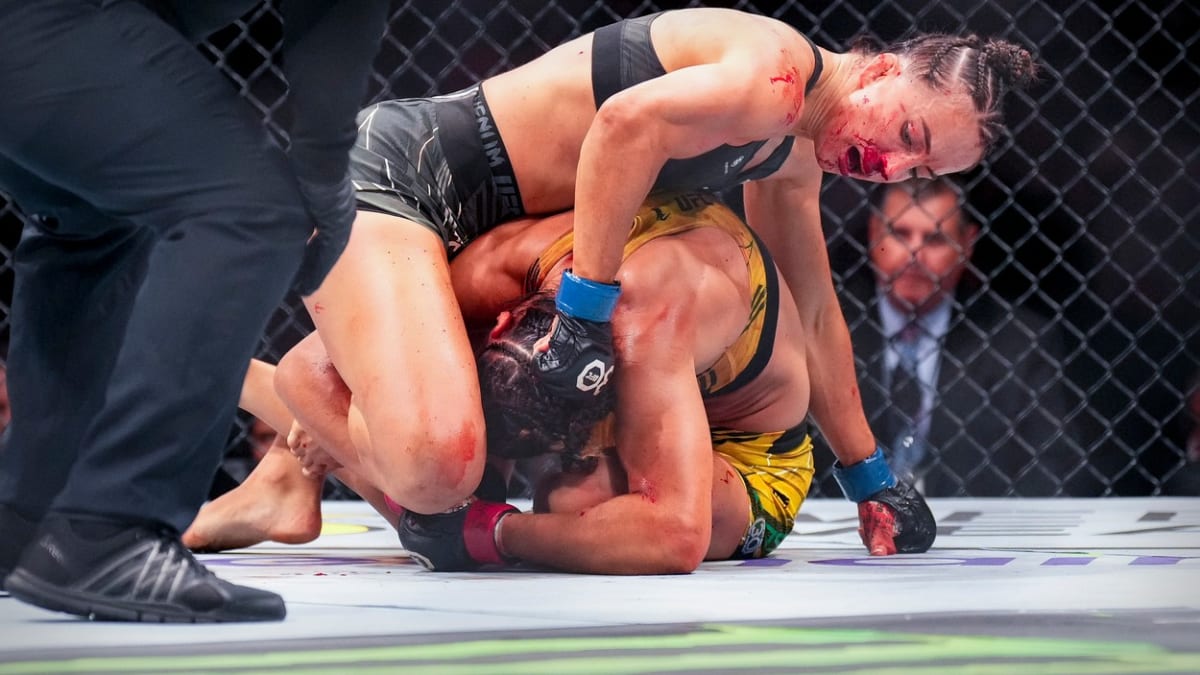 V UFC zase tekla krev, tentokrát při brutálním zápase žen