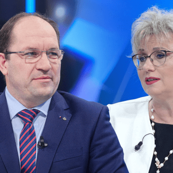 Marek Výborný a Margita Balaštíková ve studiu CNN Prima NEWS