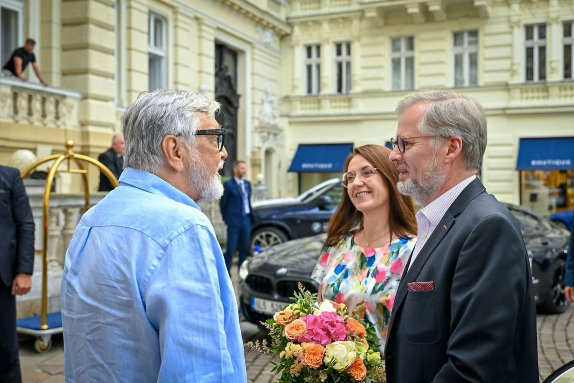 Do Karlových Varů zavítal i premiér Petr Fiala (ODS). Osobně ho přivítal Jiří Bartoška (1. 7. 2023).