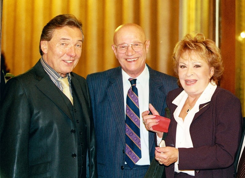 Karel Hála s Jiřinou Bohdalovou a Karlem Gottem. 