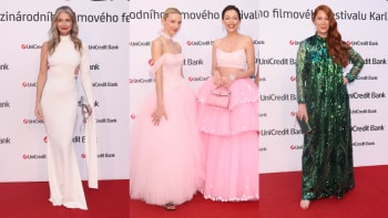 Módní alarm z nejslavnější párty ve Varech: Bílý minimalismus, barbie styl i cirkus