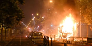 PŘEHLEDNĚ: Francie znovu v plamenech. Proč se lidé bouří a kdy nepokoje skončí?